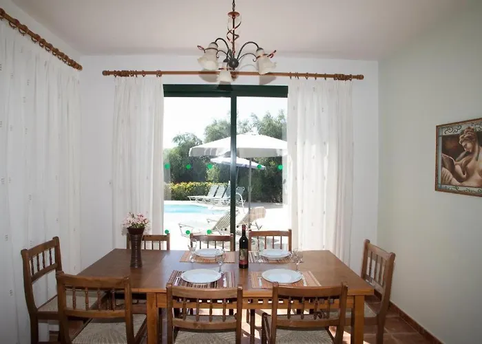 Banana Sunset Villas